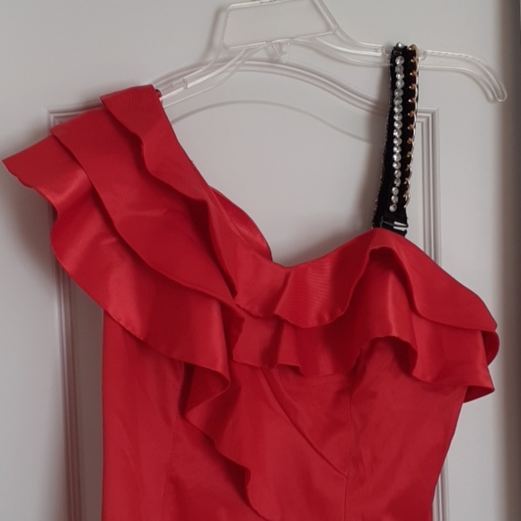 Top - Picture 2 of 4